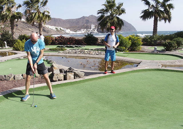 minigolf_C150042.jpg