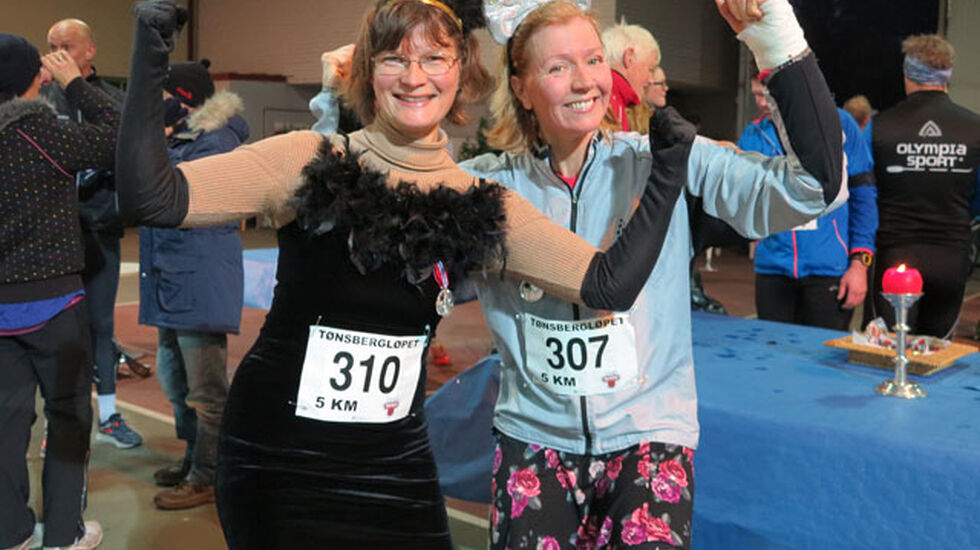 Fra Nyttårsløpet i Tønsberg 2015: 310 Turid Marstad Safavi og 307 Hildegunn H.N. Roberg (foto: Christian Prestegård).