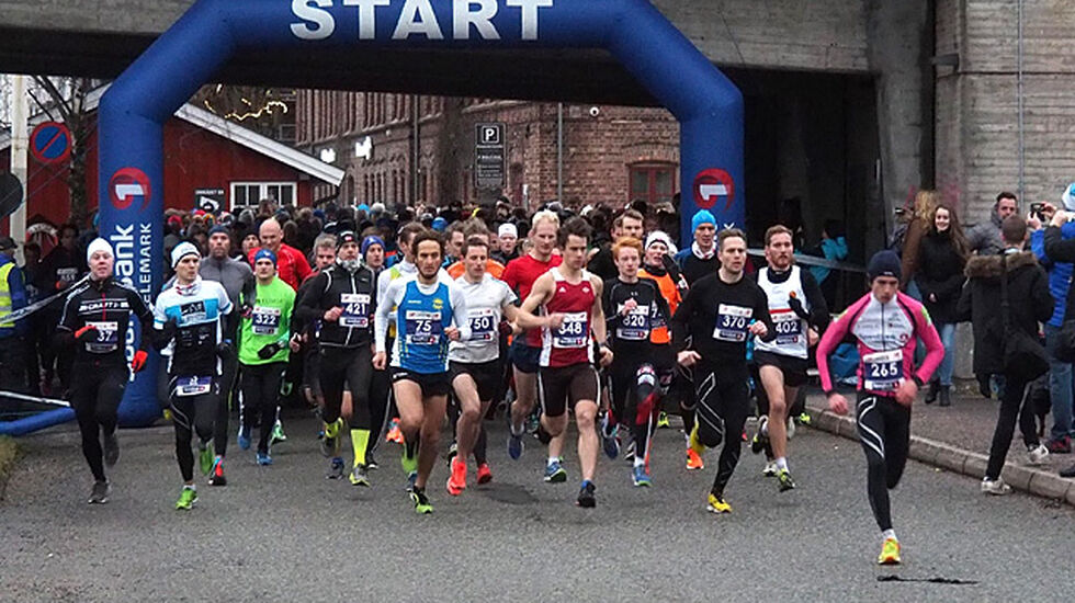 Startfeltet på løpet i 2015 (arrangørfoto).