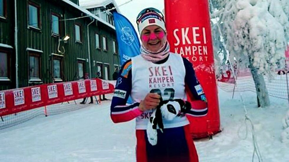 Astrid Uhrenholdt Jacobsen frisk og rask etter 27 km i kjent terreng rundt Skeikampen. (Arrangørfoto) 