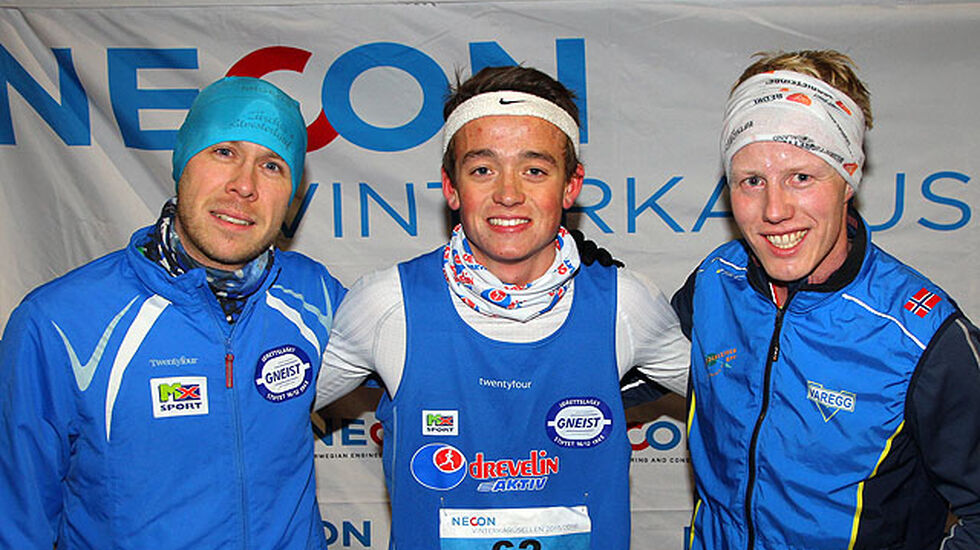 Pallen 5km: Vinner av 5km Stian Øvergaard Aarvik omkranset av Torstein Heitmann og Andreas Bratlie