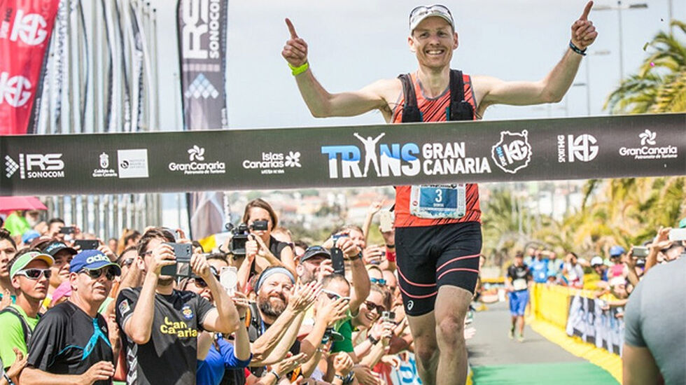 Didrik Hermansen - som her løper inn til seier i årets Transgrancanaria - er vår i øyeblikket største ultraløperstjerne. Han er selvsagt tatt ut i troppen til VM terrengultra.
