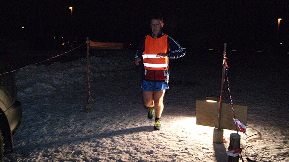 Leif Sægrov i mål på 3. plass i Snøkuten i Veldre uka etter Vinterjoggen på Hamar. (Foto: Stein Arne Negård)