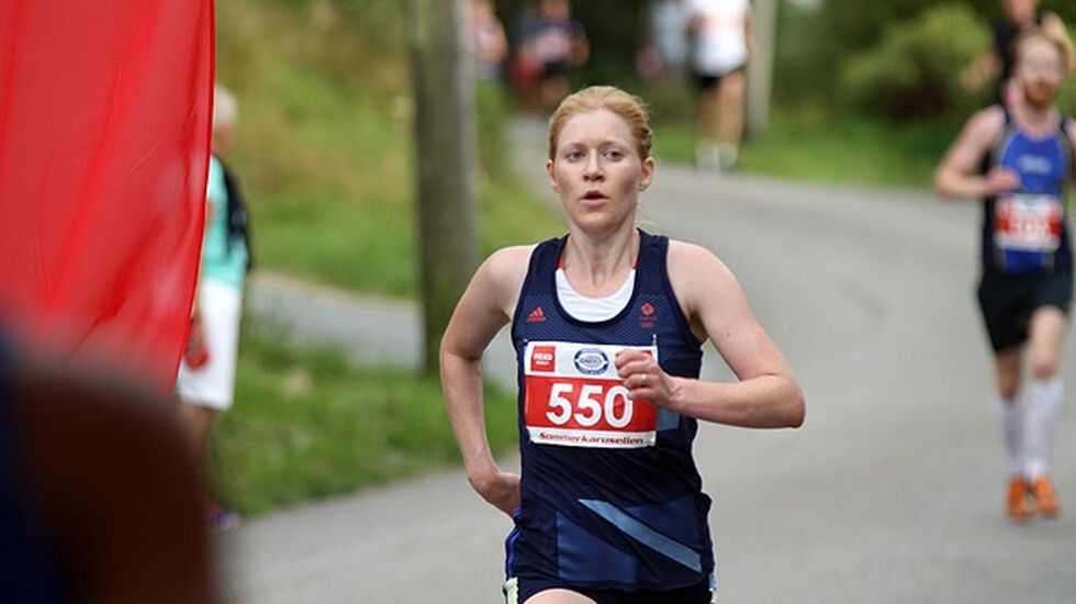 Rebecca Hilland som er engelsk, men som bor i Bergen og løper for Bergen løpeklubb, topper så langt i år statistikken for de beste på maraton med 2.39.45 fra London Marathon. (Arkivfoto)