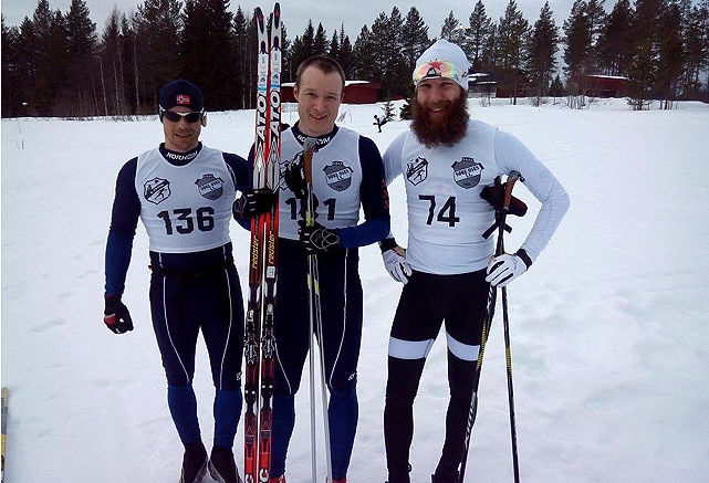 De tre raskeste racerne i Munksjørennet palmesøndag: Erlend Olsen flankert av Erland Kristiansen (til venstre) og Atle Rømo. (Foto: Ingar Kristiansen)