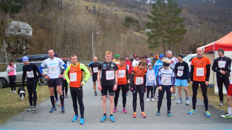 Startfeltet_i_prøveloepet_2015
