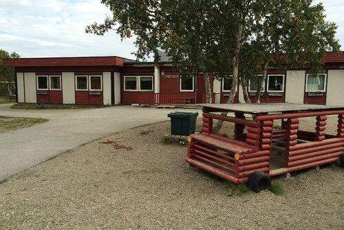 Fremsiden av Lakselv Barnehage