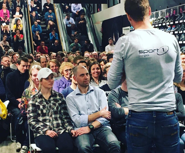 Fult hus hos Sport 1 i Storgata i Oslo mandag da det var kick-off foran triatlonsesongen.