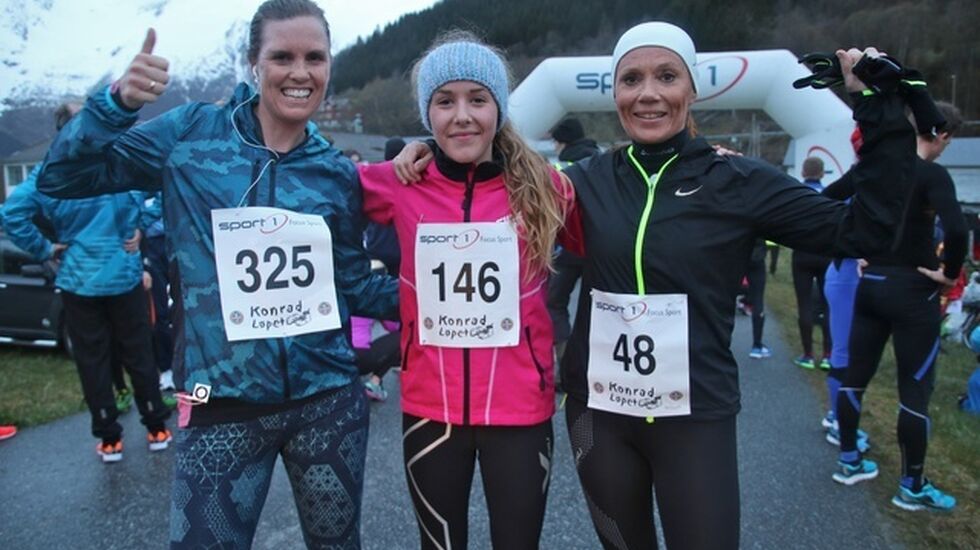 Konradløpet 2015.Gry Bakke med startnummer 325 kom på fjerdeplass. Anna Elise Ullavik Sylte (146) blei beste kvinne. Kari-Anne Tryggestad Ryste (48) blei nummer to. Foto: Martin Hauge-Nilsen