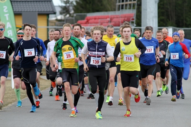 Starten for herrer - de yngste klassene (foto: Olav Engen)