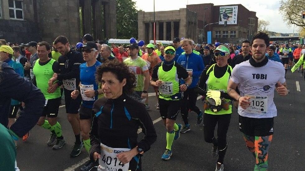 Fra årets Düsseldorf Marathon som gikk under lite vårlige forhold (Arrangørfoto).