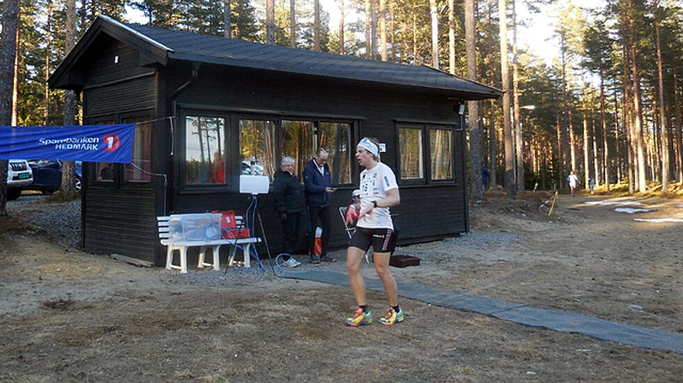 Kristian Myhre over mål som dagens vinner på Liermoen. (Foto: Liv Berit Roland)
