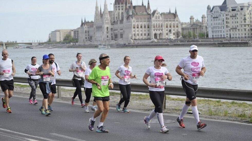 Fra Vivicitta Budapest halvmaraton som nå er et av de største løpsarrangementene i Ungarn (Arrangørfoto).