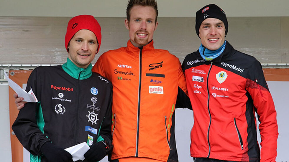 Ørjan Grønnevig (midten) tok en klar seier foran Bjørn Ustad Kristensen (til venstre) og Lars Erik Malde. (Foto: Runar Gilberg) 