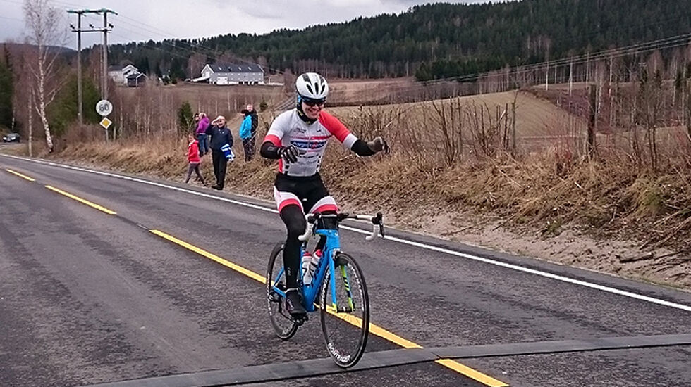 Andreas Minge over mål som vinner ved Vestsida grendehus søndag.