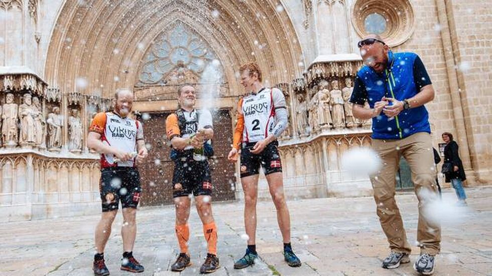 Team Merrell Danmark vant til slutt med over tre timer. Grunnlaget til seieren ble lagt på 1. og 2.etappe da det norske laget var plaget av Helens sjukdom før konkurransen. (Foto: Danishsuburb Photography)