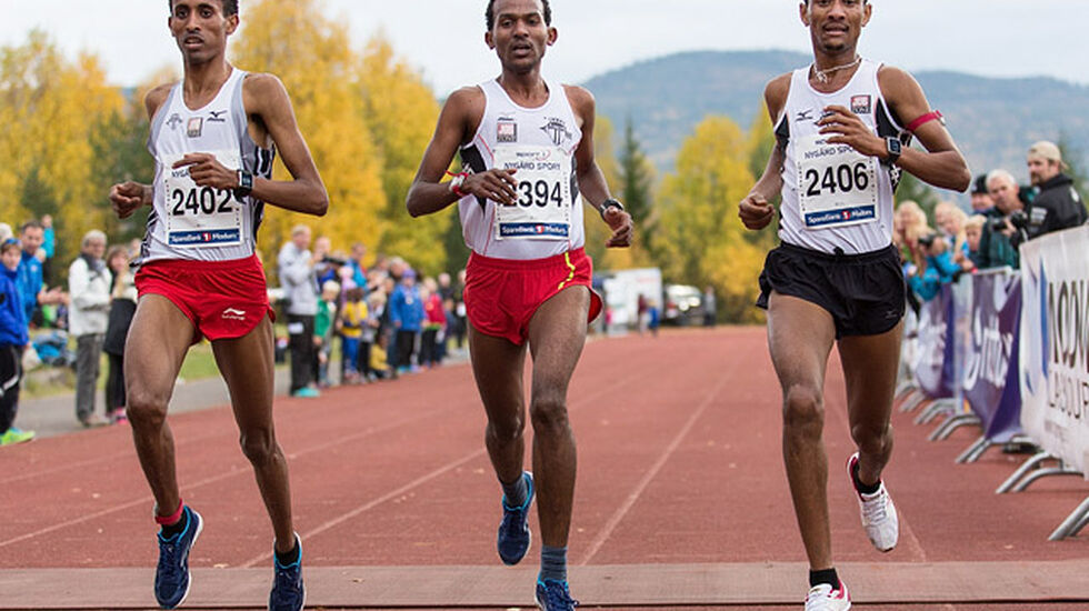 Senay Fissehatsion, Awet Nftalem og Okubamichael Fissehatsion utgjorde tre fjerdedeler av Tjalves vinnerlag på 4 x 1500 m. Fjerdemann var Thomas Jefferson Byrkjeland. (Arkivfoto: Stian Schløsser Møller)
