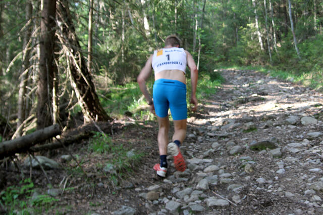 Stian Berg løp seg opp til seier og 8. plass på lista over de beste i Stavåsbratta siden starten i 2006.