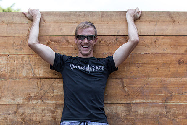 Jonathan Albon, IL Varegg etter seieren i det aller første Viking Race i 2014.  Foto: Stian Schloesser Moeller