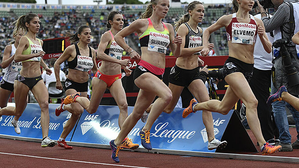 Trine Mjaaland, Hedda Hynne og Yngvild Elvemo løper 800 m under Diamond League-stevnet i Stockholm i kveld. Her ser vi dem i aksjon i Bislett Games. (Foto: Bjørn Johannessen) 