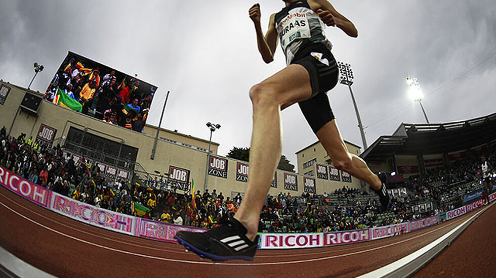 Feltet på Bislett ble litt for sterkt for Sindre Buraas, og mot slutten måtte han løpe mye alene. (Foto: Bjørn Johannessen) 