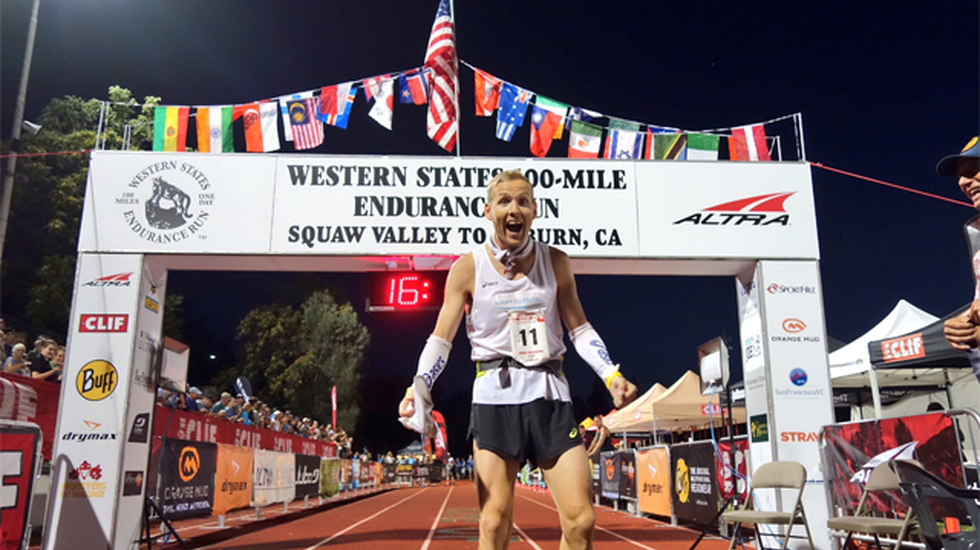 En overlykkelig Didrik Hermansen etter å ha gått i mål som nr. 2 i Western State 100 Mile Foto:  iRunFar/Bryon Powell