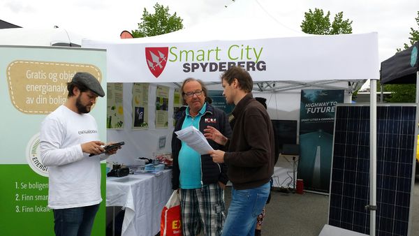 bilde av Smart City stand under Miljøuka 2016 bilde av Smart City stand under Miljøuka 2016