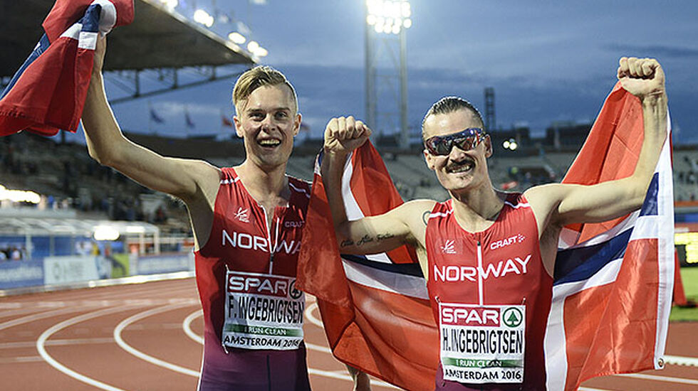 Brødrene Ingebrigtsen kunne juble hemningsløst og gratulere hverandre med EM-medalje. (Foto: Bjørn Johannessen) 