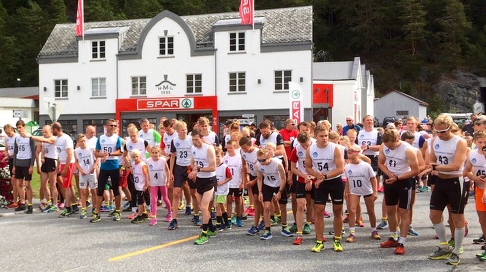 Løpere fra Valldal IL dominerte og imponerte i Jordbærdilten 2016. Foto: arrangør