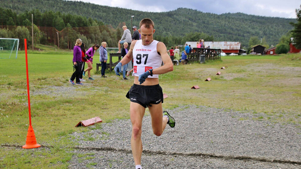 Terje Olsen kunne konstatere at det ble ny seier på Tolga og 20 sekunder raskere vinnertid enn i fjor. (Foto: Sindre Riise) 