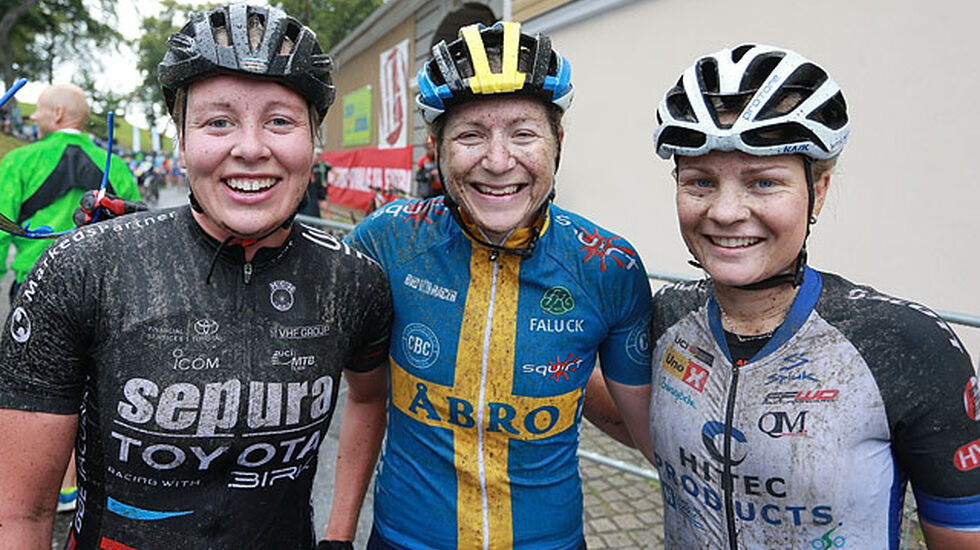 Jennie Stenerhag vant Grenserittet for tredje år på rad. På de neste plassene fulgte haldenserne Emilie Moberg (til høyre) og Ingrid Bøe Jacobsen. (Foto: Kjell Vigestad)