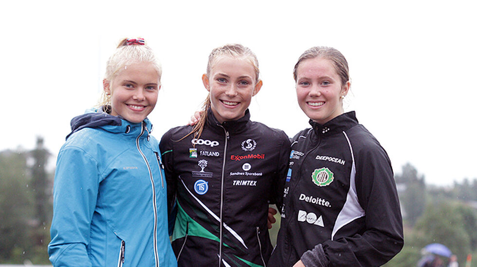 Pallen, Christine Næss, Caroline Ziesler og Kristine Lande Dommersnes