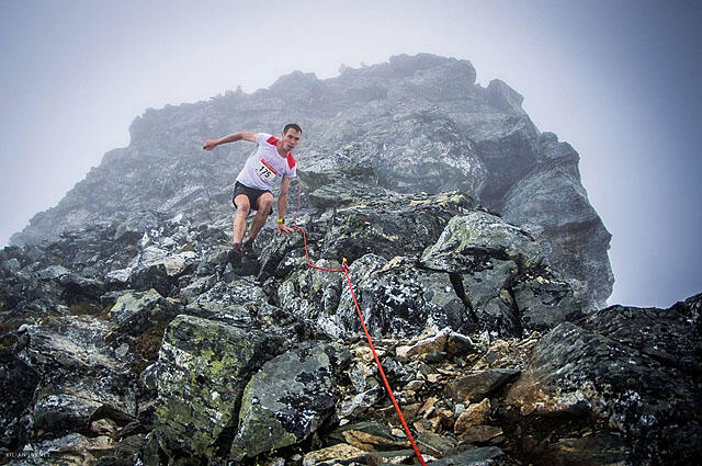 Tom Owens vant og sammen med fjorårsvinner Jonathan Albon og Finlay Wild var Storbritania i en klasse for seg. Foto: Kilian Jornet