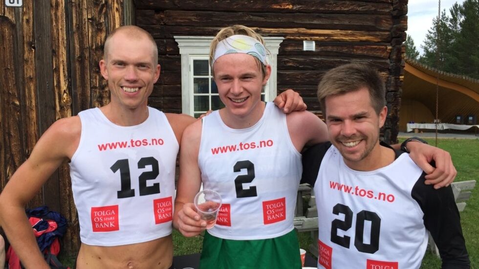 Trioen som gjorde unna den nye Hummelfjelldilten under timen (fra v.) Hågen Urseth, Jon Aukrust Osmoen og Vegard Ølstad. (Foto: Pål-Erik Langøigjelten)