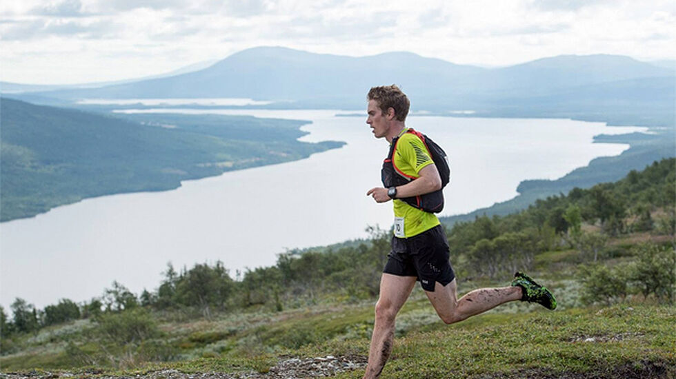Kenneth Myhre er en sterk terrengløper, men måtte se seg slått av seks svensker i Axa Fjällmaraton. (Foto: arrangøren) 