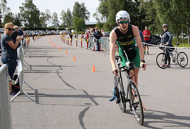 Sondre Halden, NTNUI vinner Oslo Triatlon 2016. Foto: Heming Leira