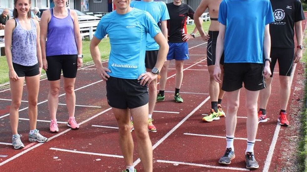 10000 m feltet før start 