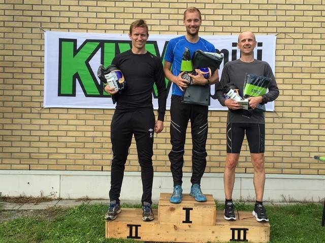 De tre raskeste i ultraløpet over 75 km, Erik Sagvolden på topp med Frank Løke på 2. plass og Ole Erik Flatin på 3. plass (foto: Eira Weseth).