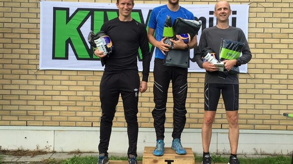 De tre raskeste i ultraløpet over 75 km, Erik Sagvolden på topp med Frank Løke på 2. plass og Ole Erik Flatin på 3. plass (foto: Eira Weseth).