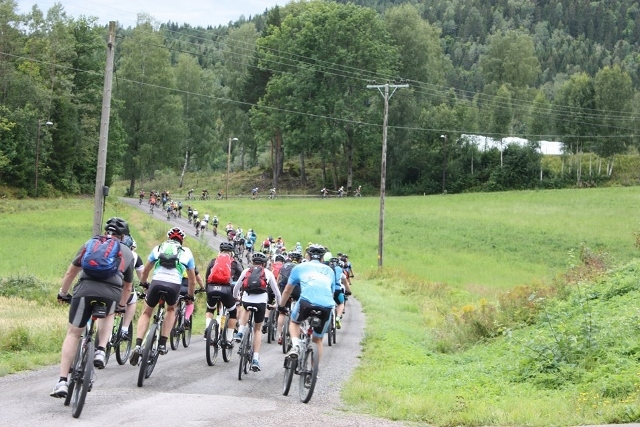 Starten har gått for duathlon 10 toppers 2016. (foto: Nordic Adventure)