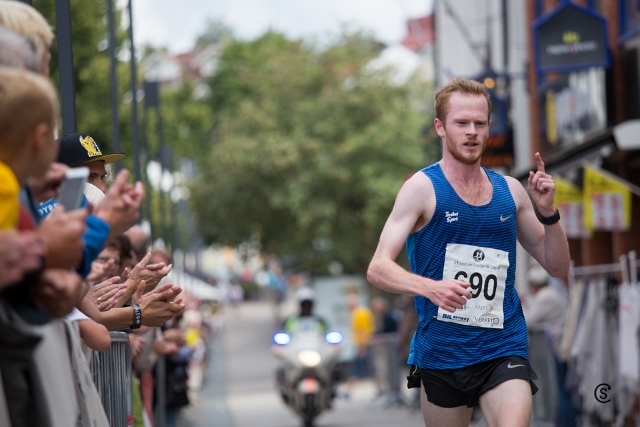 Jonas Lurås Hammer løper inn til overlegen seier på 10 km. (Foto: Sylvain CAVATZ).