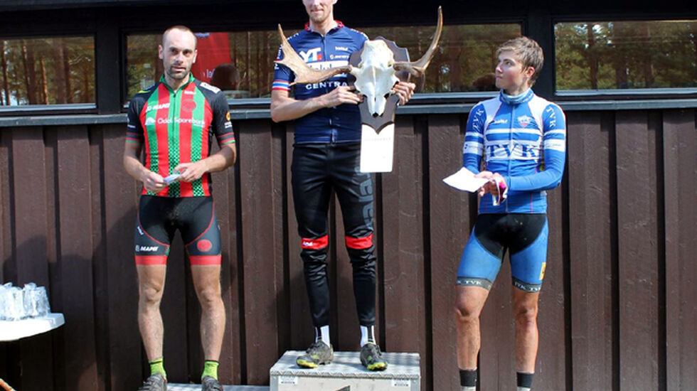 De tre beste i menn elite i Elgtråkket 2016 (fra v.): Fredrik Lysakerrud, Ole Christian Fagerli og Kristian Klevgård. (Foto: Kjersti Aas)