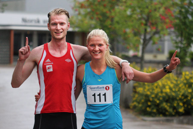 Glade vinnere kunne juble for hver sin seier. Einar Haakon Christian Rose som løper for Vidar ble klokket inn på tiden 11:59,7 Marit Østvang FIK Ren-Eng fikk tiden 14:20,5. Foto: Finn Olsen