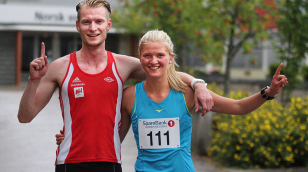 Glade vinnere kunne juble for hver sin seier. Einar Haakon Christian Rose som løper for Vidar ble klokket inn på tiden 11:59,7 Marit Østvang FIK Ren-Eng fikk tiden 14:20,5. Foto: Finn Olsen