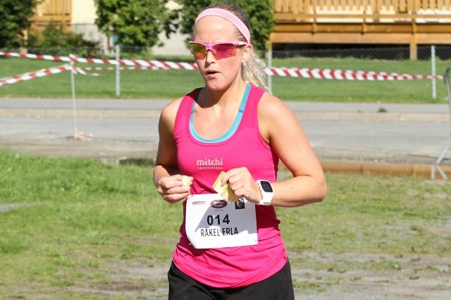 Rakel Erla Sævarsdottir var med i fjor og løper Ringerike 6-timers også i år. (Foto: Olav Engen)