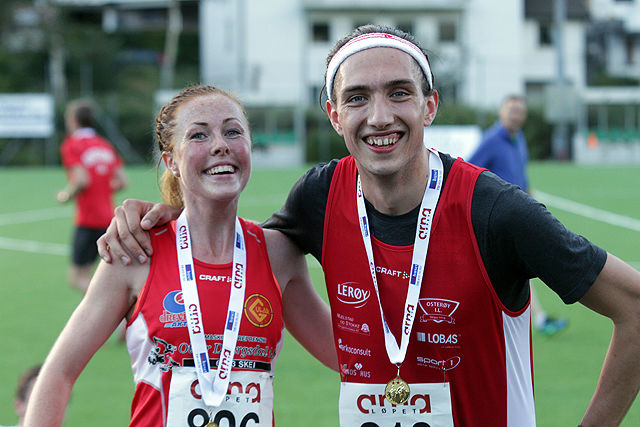 Kortløypevinnerne Eli Anne Dvergsdal og Trygve Feidje Mjelde kunne smile bredt etter løpet