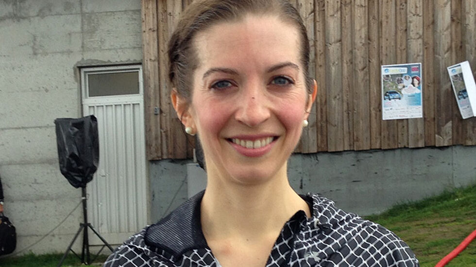 Annie Bersagel kunne smile blidt etter å ha vunni Førde Opp på ny løyperekord. (Foto: Stig Roger Eide) 
