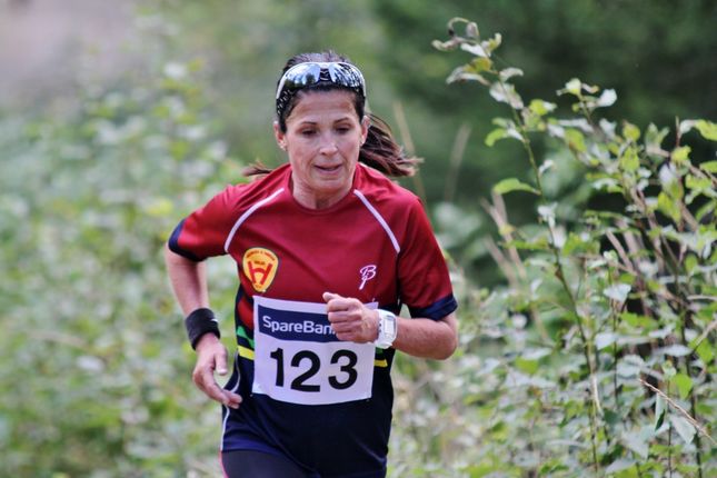 Ann Heidi Scharning i fjorårets løp rundt Dragsjøen (foto: Olav Engen).