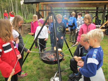 Grilling ved båthuset.