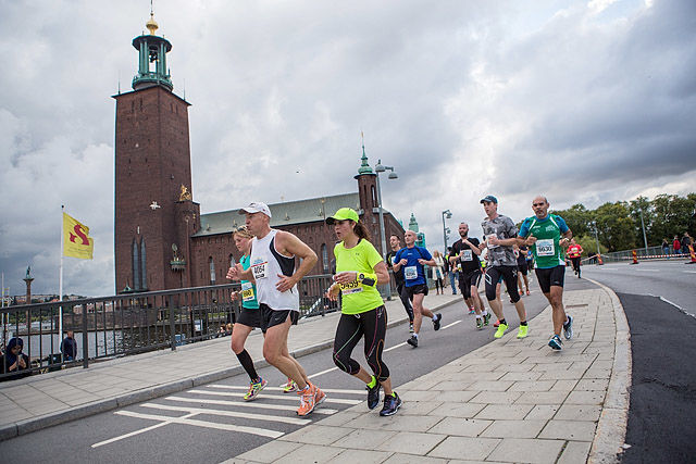 Her passerer løypa for Stockholm Halvmarathon rådhuset i Stockholm. (Foto: arrangøren/Reine Jarletun)